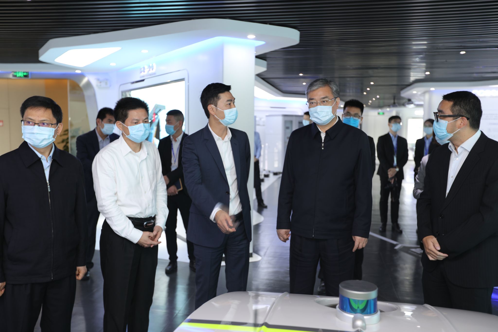 佛山市委書(shū)記魯毅調(diào)研今年會(huì)環(huán)境，鼓勵(lì)企業(yè)再接再厲創(chuàng)新高